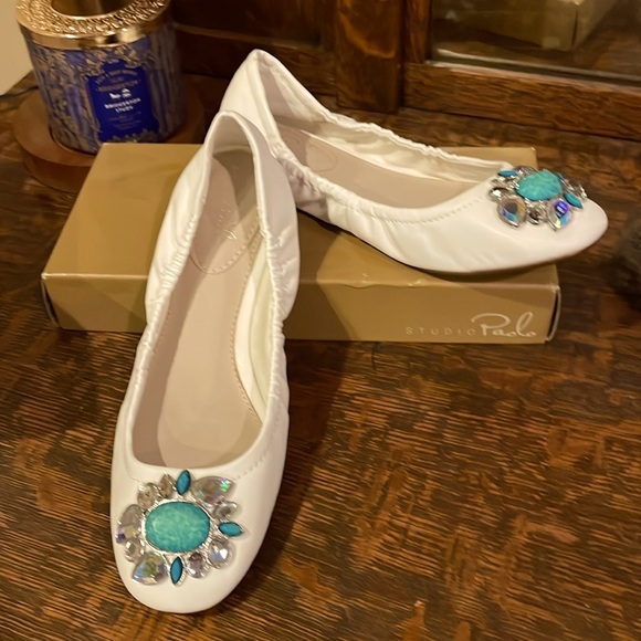 Studio Paolo Ladies 9M White & Turquoise slip-on slippers NEW in BOX - Picture 16 of 16